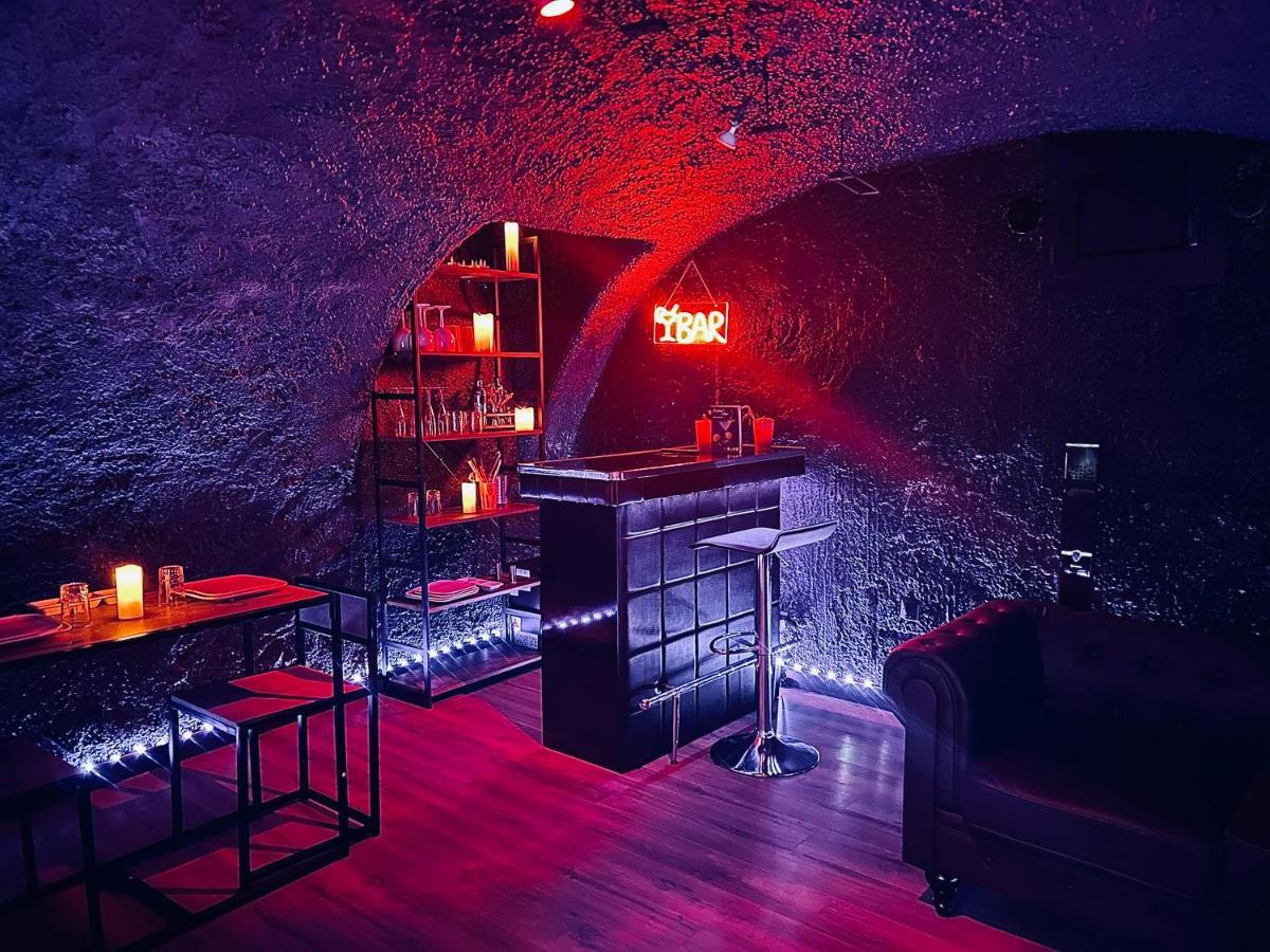 Love Room Suite Dirty Diana Aubagne Bagian luar foto